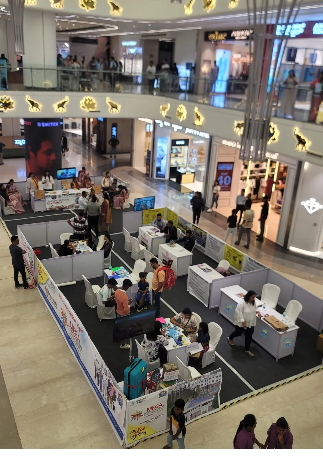 Award ceremony moment 1